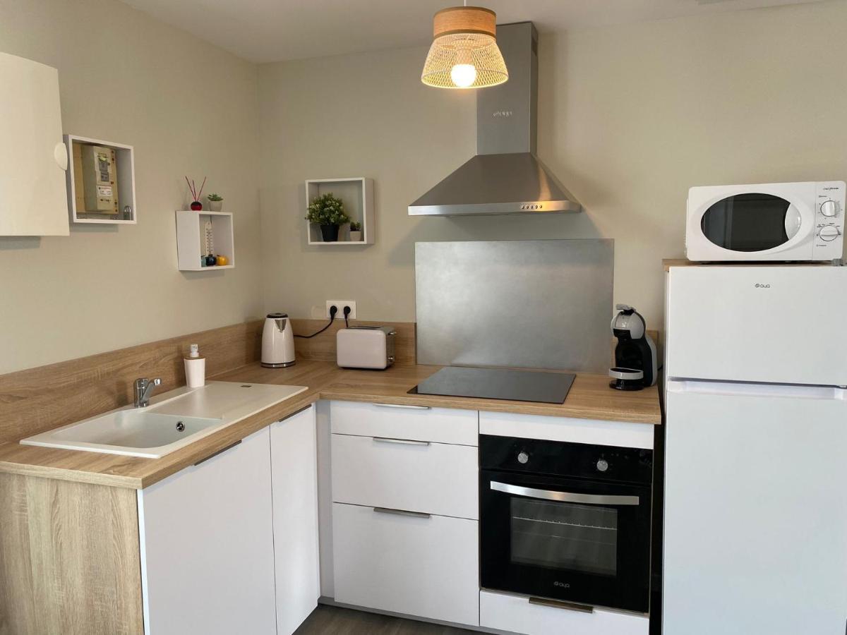 Charmante Maison Avec Cour Privative Коняк Екстериор снимка